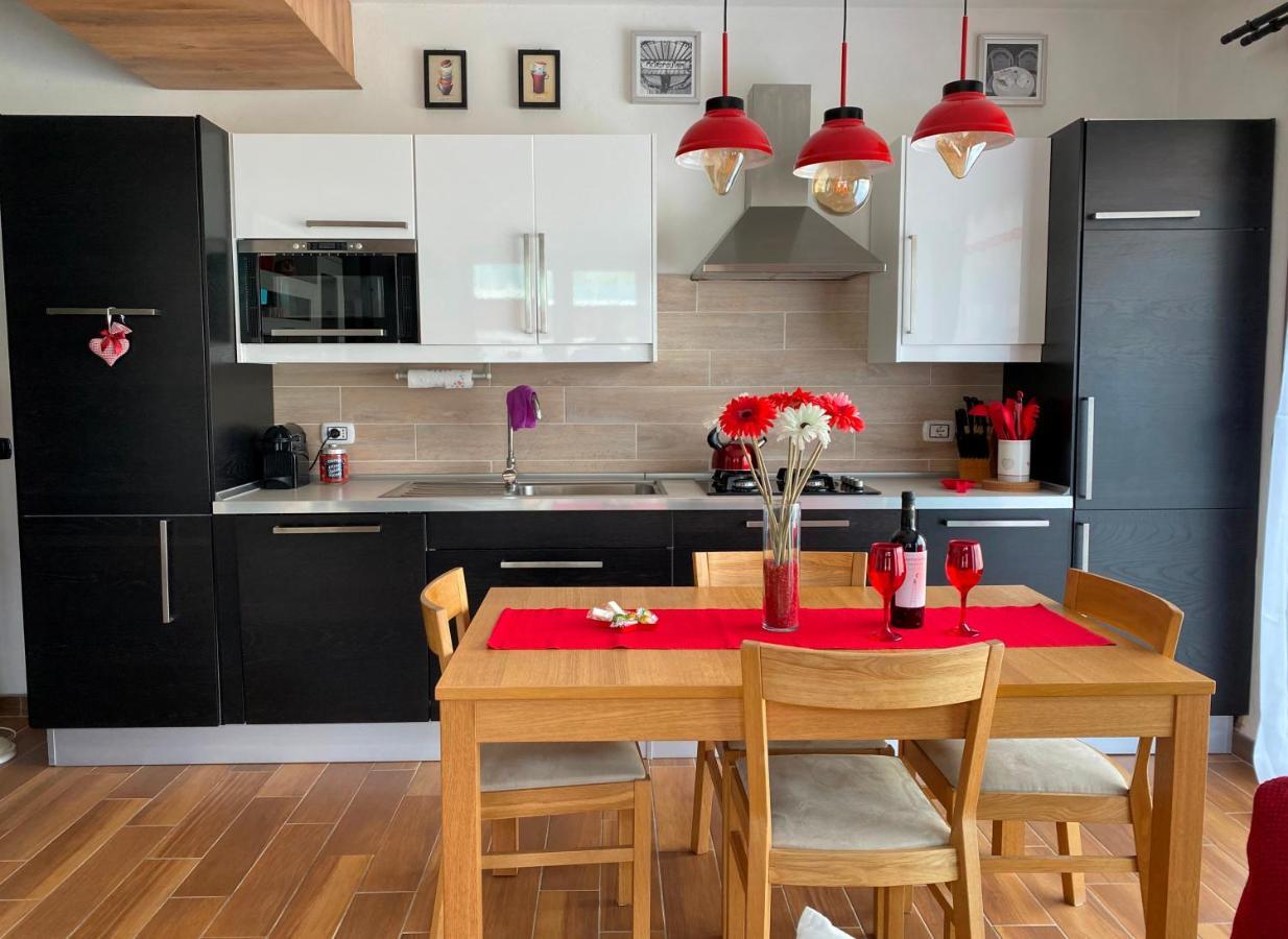 Nidi Del Faggio Rosso - Family Holiday Home Maresca Bagian luar foto